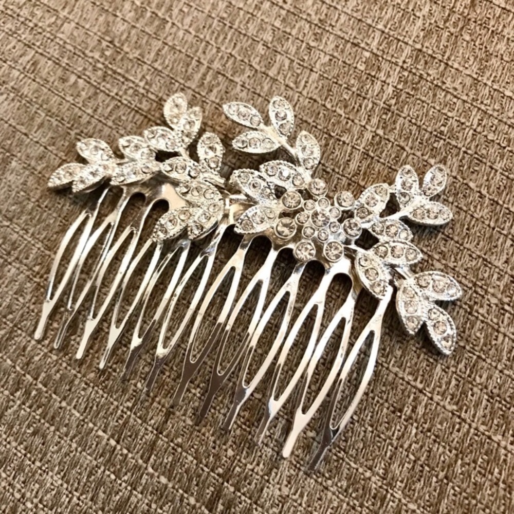Bridal hair comb